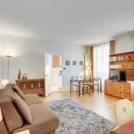 Appartement de 753 m² avec 1 chambre(s) en location à Paris