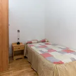 Rent a room of 220 m² in madrid