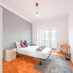 Rent a room of 103 m² in lisbon