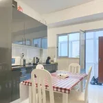 Rent a room in lisbon