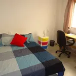 Rent a room of 120 m² in cordoba