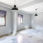 Alquilo 4 dormitorio casa de 206 m² en Gelves