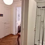 Appartement de 700 m² avec 2 chambre(s) en location à Paris