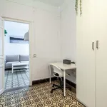 Rent a room of 70 m² in Sevilla