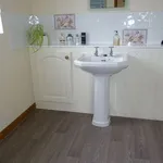 Rent 4 bedroom flat in South West England