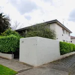 Rent 2 bedroom apartment in Glen Iris