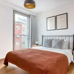 Rent 2 bedroom apartment of 92 m² in lisbon