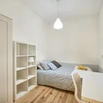 Rent a room of 150 m² in lisbon