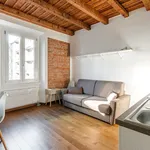 Rent 1 bedroom apartment of 30 m² in Milan