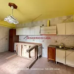 Rent 3 bedroom house of 117 m² in Gratteri