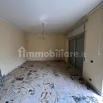 Affitto 5 camera appartamento di 160 m² in Gravina di Catania