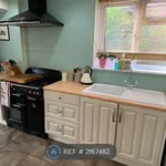 Rent 3 bedroom house in East Midlands