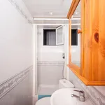 Rent 4 bedroom apartment in Barcelona