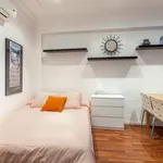 Rent 3 bedroom apartment in Valencia