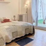 Rent 3 bedroom apartment of 52 m² in Versailles