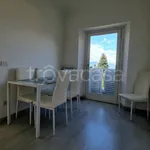 Rent 2 bedroom apartment of 90 m² in Meina