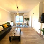 Appartement de 81 m² avec 1 chambre(s) en location à Marseille