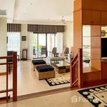 Rent 3 bedroom house of 450 m² in Phuket