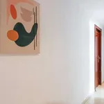 Rent a room of 150 m² in alicante