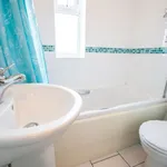 Rent 2 bedroom house in Hull