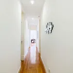 Rent a room of 120 m² in lisbon