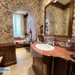 Rent 6 bedroom apartment of 275 m² in Milan