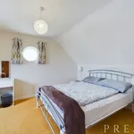 Rent 3 bedroom house in Wales