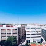 Rent 4 bedroom apartment in Madrid