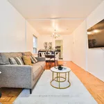 Maison de 699 m² avec 5 chambre(s) en location à Toronto