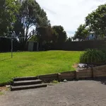 Rent 5 bedroom house in Kaipātiki