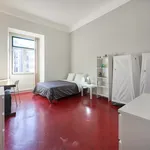 Rent a room of 399 m² in Lisboa