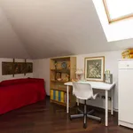 Rent a room of 190 m² in milan