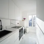 Rent 1 bedroom apartment of 560 m² in Paris