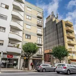 Rent 2 bedroom apartment in Porto