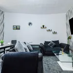 Rent 3 bedroom flat of 7 m² in Bradford