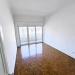 Rent 4 bedroom apartment of 225 m² in Lisbon