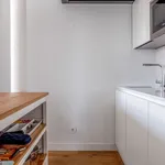 Rent 1 bedroom apartment of 55 m² in Lisbon