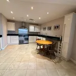 Rent 2 bedroom flat in Torquay