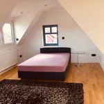 Miete 2 Schlafzimmer wohnung von 120 m² in Frankfurt