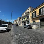 Affitto 2 camera appartamento di 65 m² in Napoli