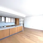 Rent 3 bedroom apartment in Manhattan