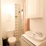 Rent a room of 190 m² in Barcelona