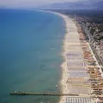 Rent 4 bedroom apartment of 80 m² in Forte dei Marmi