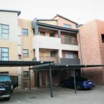 Rent 2 bedroom apartment of 10 m² in Randburg