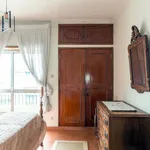 Rent 5 bedroom house in Pedrouços