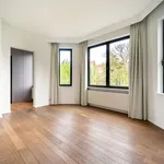 Rent 3 bedroom house of 435 m² in Schaerbeek