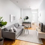 Rent 4 bedroom apartment in Williamsburg