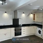 Rent 2 bedroom flat in Leeds