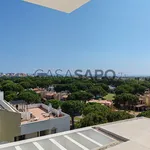 Alugar 2 quarto apartamento de 118 m² em Quarteira