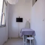 Rent a room in lisbon